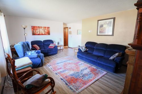 506 Mahlum St, Coon Valley, WI 54623-7709