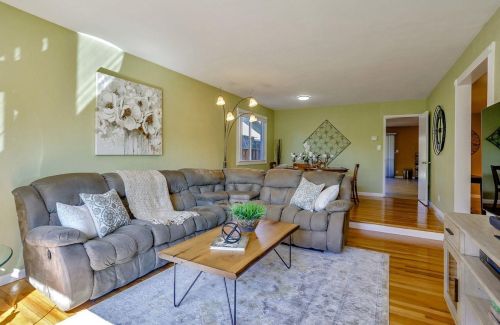 1952 Camargo Dr, San Jose CA 95132-1615 exterior