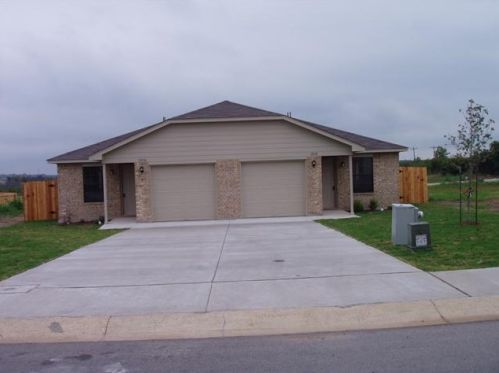1034 Trail Driver Cv, Georgetown TX  78626-7896 exterior