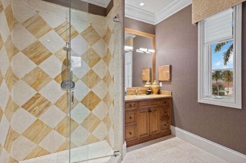 3855 Isla Del Sol Way, Naples FL  34114-9484 exterior