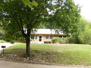 1512 Hartford Rd, Manhattan KS  66502-3430 exterior
