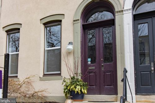 2533 Aspen St, Philadelphia, PA 19130-2404