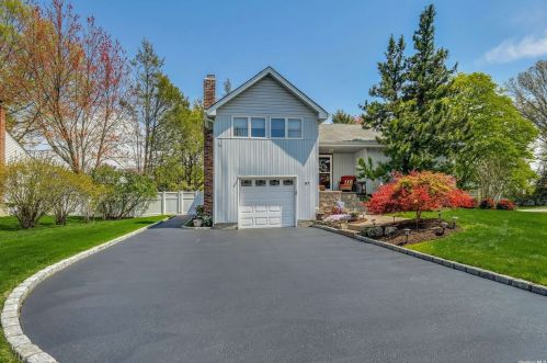37 Jonquill Ln, San Remo, NY 11754-3926
