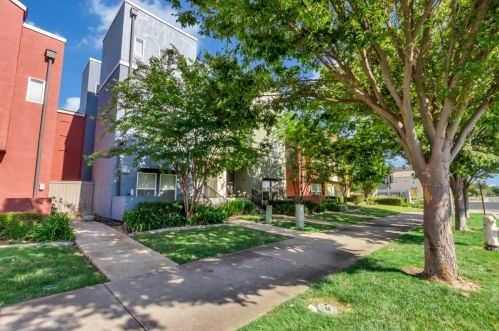 3182 Bridgeway Dr, Rancho Cordova CA  95670-6246 exterior