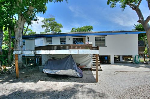 640 Cabrera St, Key Largo, FL 33037-4600