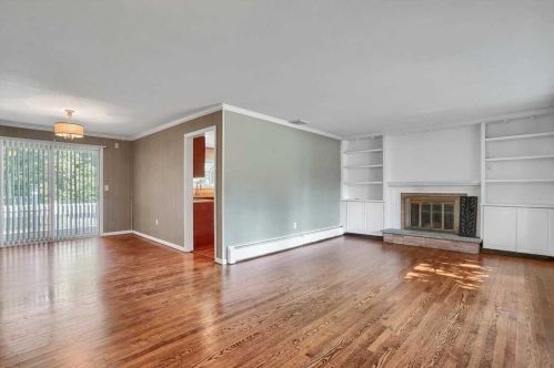 3 Alvin Ct, Poughkeepsie NY  12603-6126 exterior