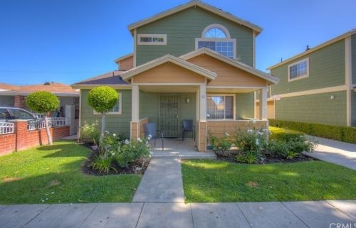 49 Louise St, Long Beach, CA 90805-5226