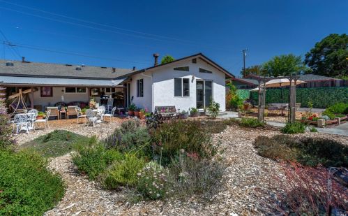 5216 Wendell Ln, Sebastopol, CA 95472-6249