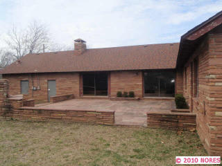 3230 31st St, Tulsa, OK 74105-2429