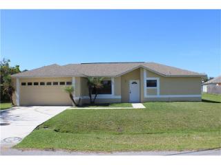 666 Basingstoke Ct, Kissimmee FL  34758-2719 exterior