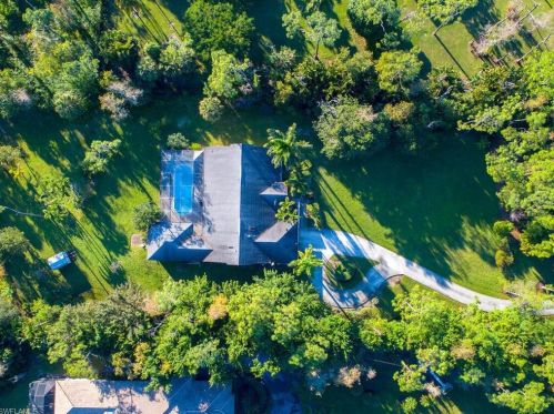 7040 Sable Rdg Ln, Naples FL 34109-3869 exterior