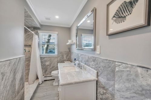 142 Reynolds Rd, West Islip NY  11795-2917 exterior