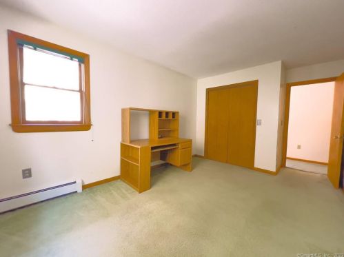 549 Colonel Ledyard Hwy, Gales Ferry CT  06339-1508 exterior