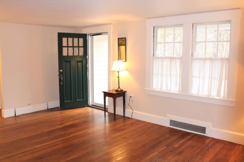 555 Main St, Hopkinton, NH 03229-3006