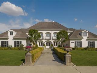 2606 Eagle Crest Dr, Bakersfield, CA 93311-2942