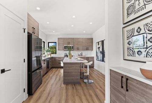 1855 Frankfort St, San Diego CA  92110-3514 exterior