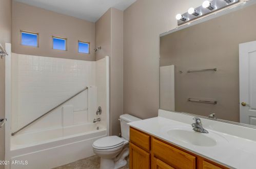 3862 Westchester Dr, Chandler AZ  85249-8950 exterior