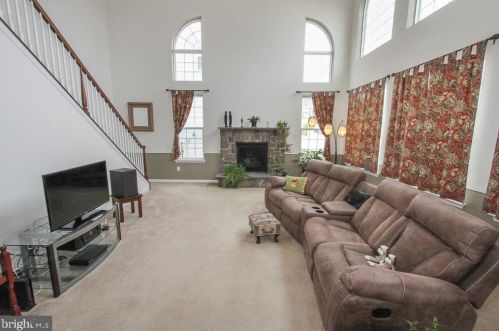 1954 Canyon Creek Rd, Gilbertsville PA  19525-7003 exterior