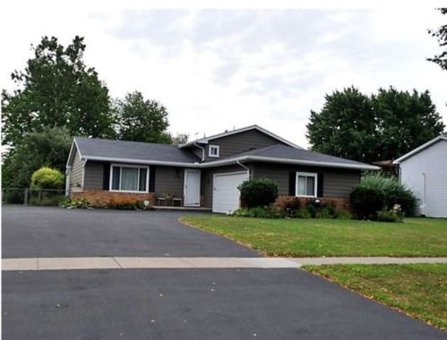 1740 Cass Rd, Maumee, OH 43537-2331
