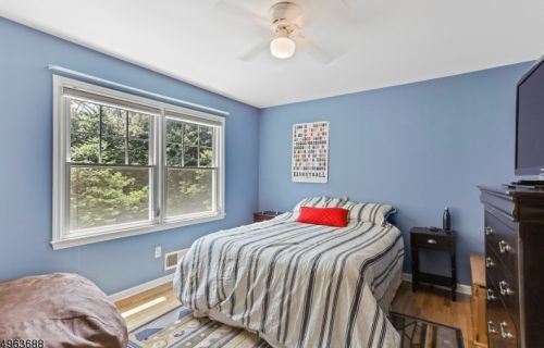 29 Maple Village Ct, Bernardsville NJ  07924-2509 exterior