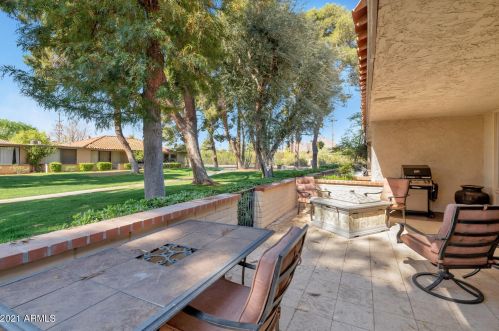 7613 Plz Ave, Scottsdale AZ 85250-6711 exterior