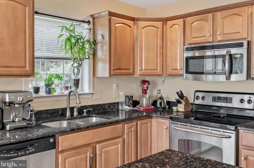 440 Waterleaf Ct, Navy Sup Dpt PA  17050-2489 exterior