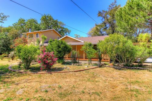 3617 Guerneville Rd, Santa Rosa, CA 95401-3928