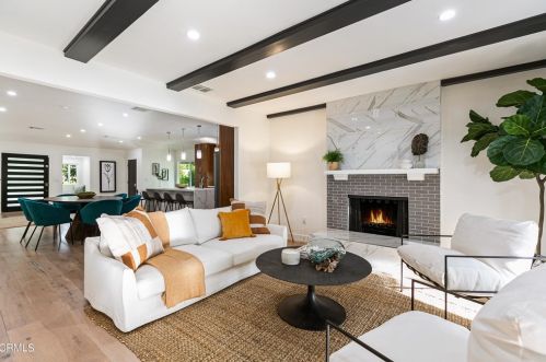 5301 Norwich Ave, Van Nuys CA 91411-3634 exterior