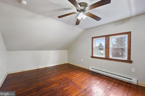 3728 Norwood Ave, Downingtown PA  19335-2048 exterior