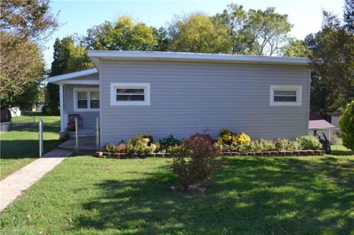 306 Merriman St, Eden, NC 27288-3850