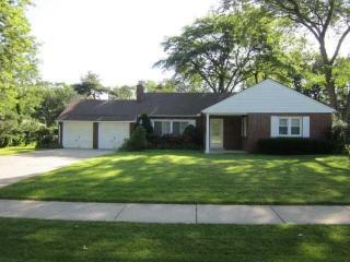 555 Perry Dr, Perrysburg, OH 43551-1444