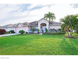 3717 Kent Dr, Naples, FL 34112-3741