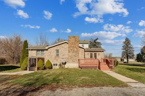 7186 National Rd, Brookville OH  45309-8784 exterior