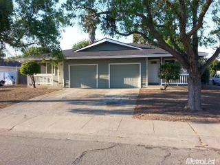 3644 Fallis Cir, Sacramento, CA 95832-1517