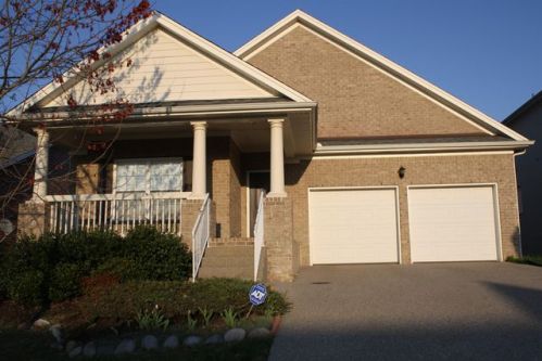 1010 Dunrobin Dr, Franklin, TN 37067-5699