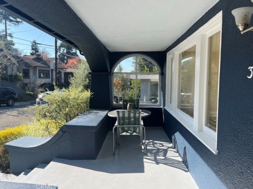 322 Glendale Ave, Oakland, CA 94618-1014