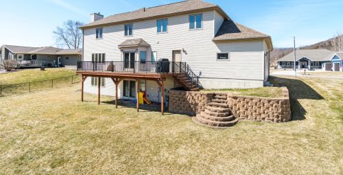 5230 Creekside Pl, La Crosse WI  54601-2296 exterior