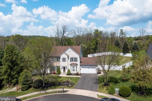 50 Ashley Cir, Gilbertsville PA  19525-8876 exterior