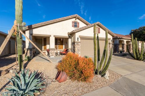 660 Twin Peaks Pkwy, San Tan Valley AZ  85143-5830 exterior