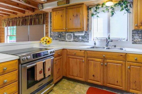 539 Cornwall Bridge Rd, West Woods CT  06069-2525 exterior