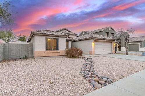 2516 Carter Rd, Phoenix, AZ 85041-6443