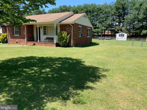 7981 Elliott Dr, Mechanicsville, VA 23111-3669