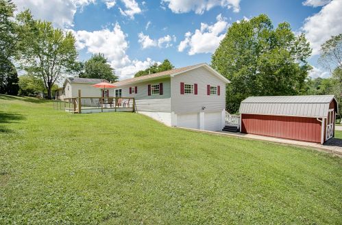 490 Cedarhurst Dr, Zanesville, OH 43701-8863