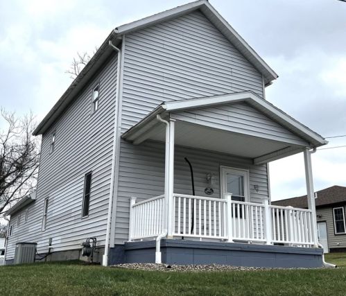 2021 Martha St, New Castle, PA 16101-5929
