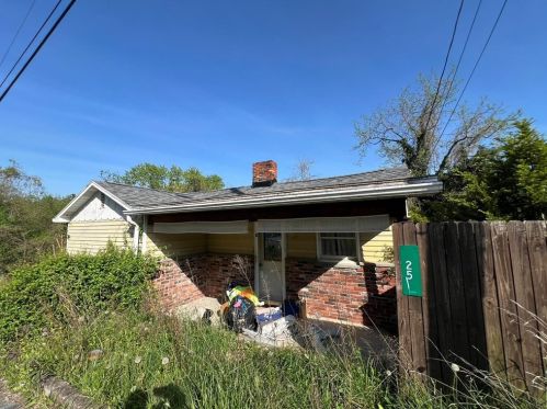 25 Center St, Fayette City PA  15438-1025 exterior