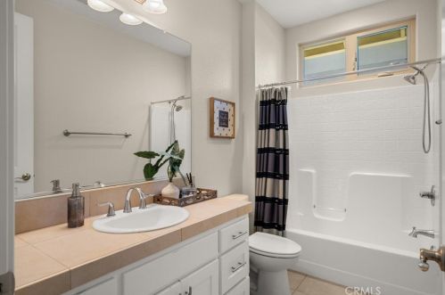 1807 Wisteria Ln, Chico CA  95926-9607 exterior