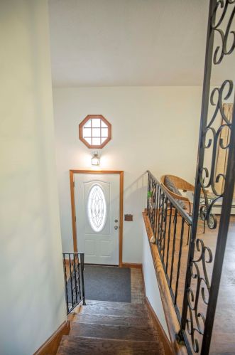 9 Mulberry Rd, Salem NH  03079-3801 exterior