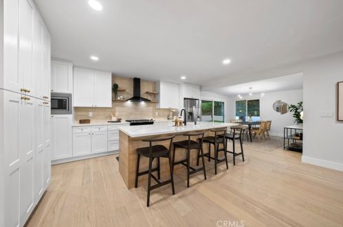 5253 Countryside Dr, San Diego CA  92115-2136 exterior