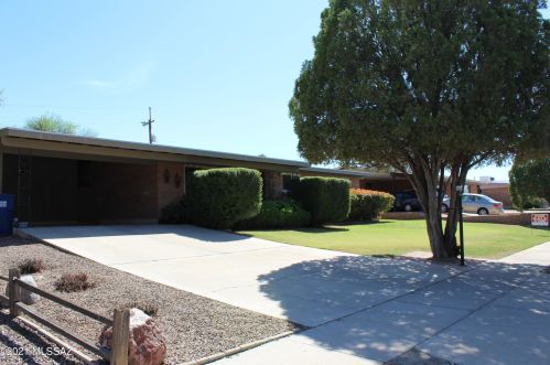 7730 Pima St, Tucson, AZ 85715-4537