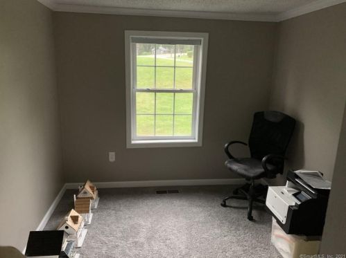 8 Cypress Rd, Uncasville CT  06382-1420 exterior